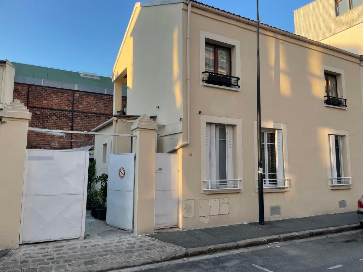 Agreable Appartement Dans Une Maison Saint-Denis  Bagian luar foto