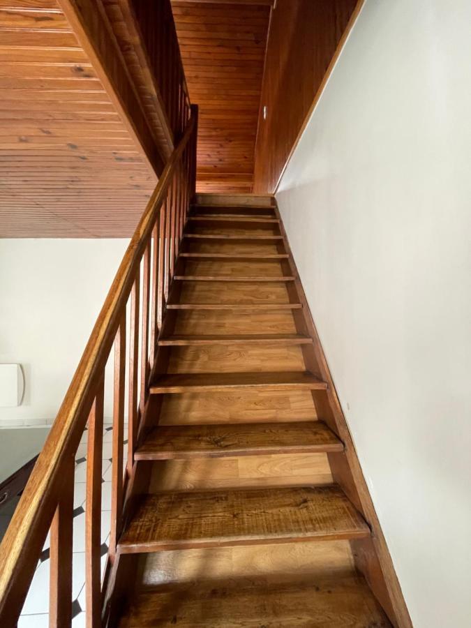 Agreable Appartement Dans Une Maison Saint-Denis  Bagian luar foto